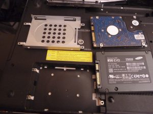 Imagen 11 de Cambiar un disco duro (HDD) dañado a un disco SSD en un portátil